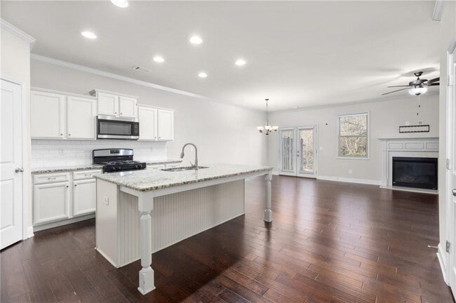 Building Photo - 1925 Wheylon Dr