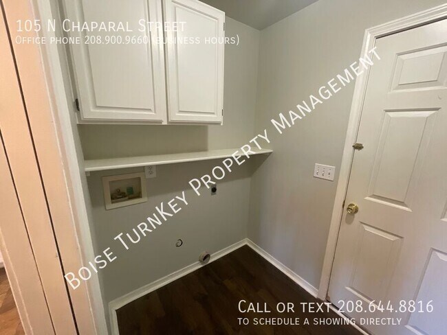 Building Photo - 105 N Chaparal St