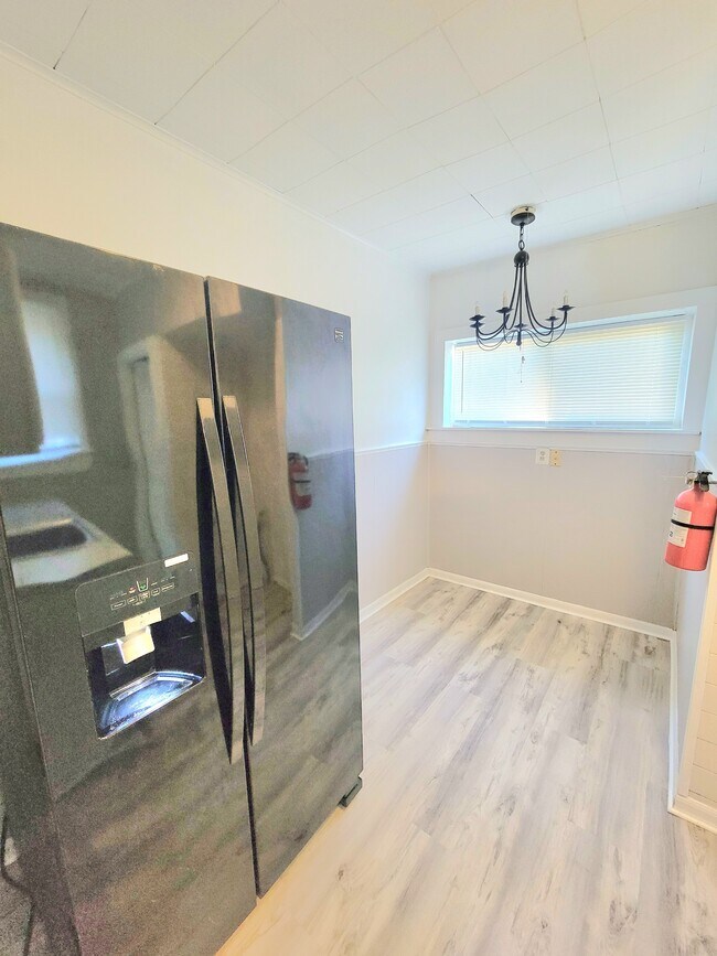 Building Photo - 602 Powell St