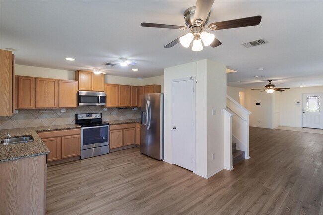 Building Photo - *FIRST MONTH FREE, IF MOVED IN BY 12/31/25*