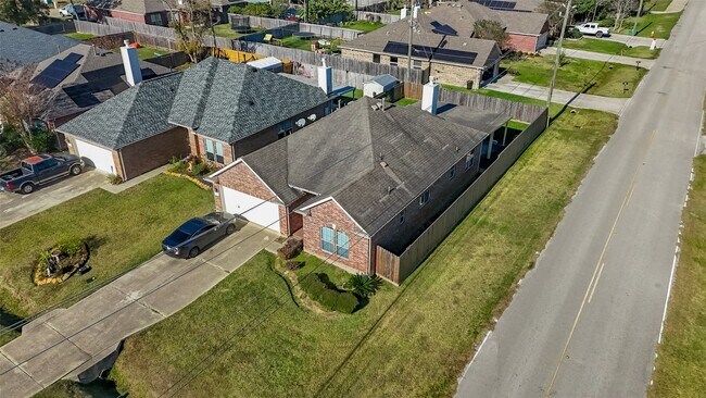 Building Photo - 71 N Forrest Ave