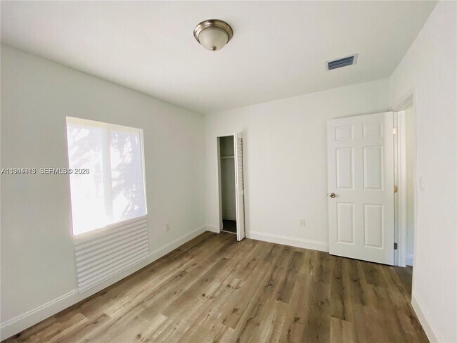 Building Photo - 915 NW 59th St