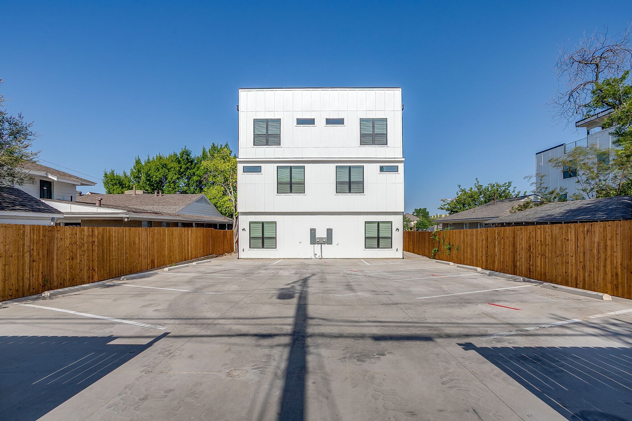 Building Photo - 3141 McCart Ave