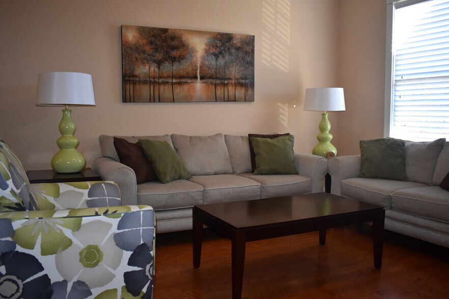 Building Photo - 433 Montgomery St