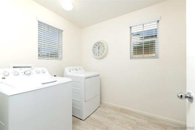 Building Photo - Moonlight House