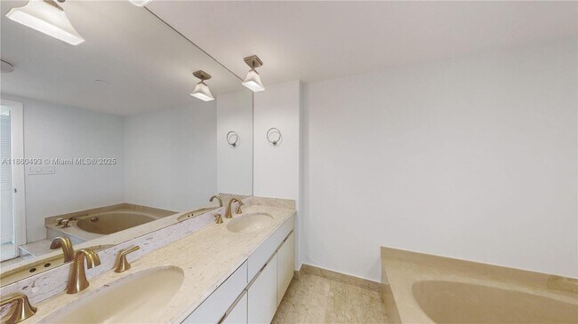 Building Photo - 11113 Biscayne Blvd