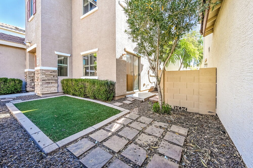 Building Photo - 10324 W Sands Dr