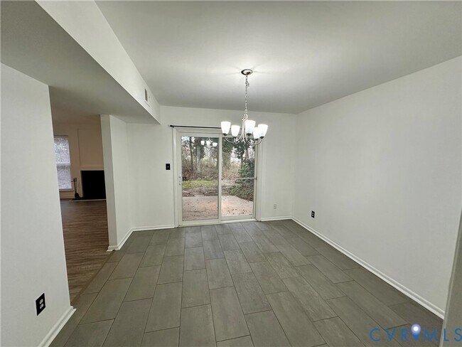 Building Photo - 70 Summer E