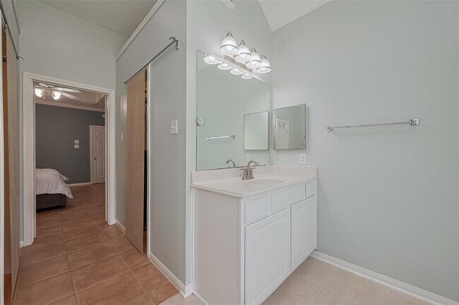 Building Photo - 21122 Lilac Meadows Ln
