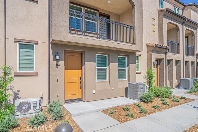 Building Photo - 2317 W Broadway