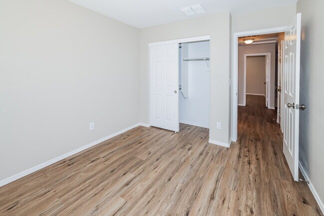 Building Photo - 40810 N Hudson Ct