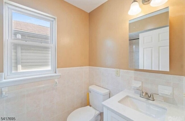 Building Photo - 309 Court St