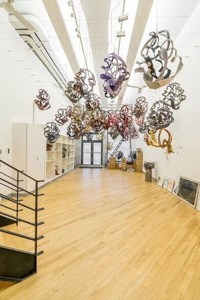 Building Photo - 50 Warren St