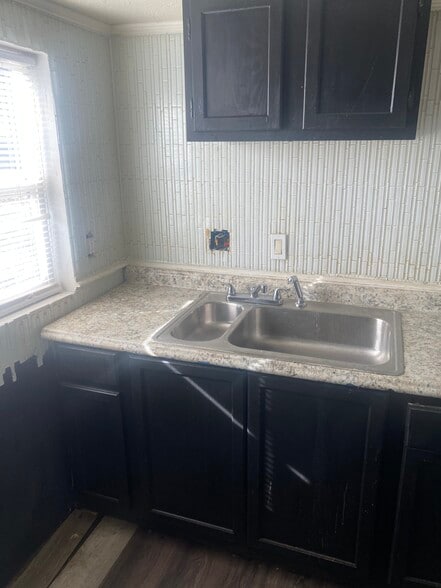 Building Photo - 5433 Beacon Ave