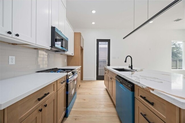 Building Photo - 4337 Clover St