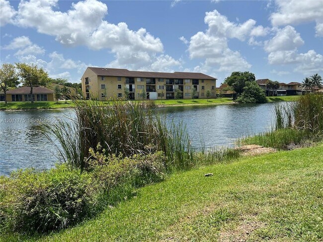 Building Photo - 15665 SW 82nd Cir Ln