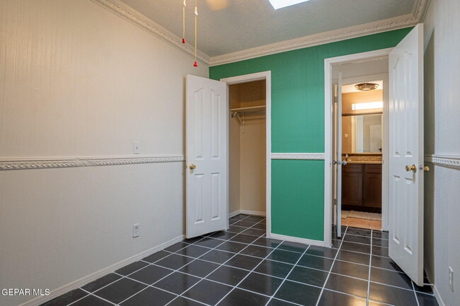 Building Photo - 604 Haverhill Rd