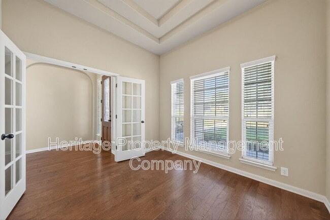 Building Photo - 226 Hamburg Ave