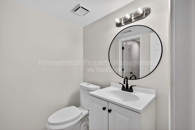 Building Photo - 4561 Laclede Ave