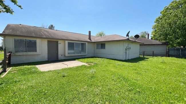 Building Photo - 306 Aft Way