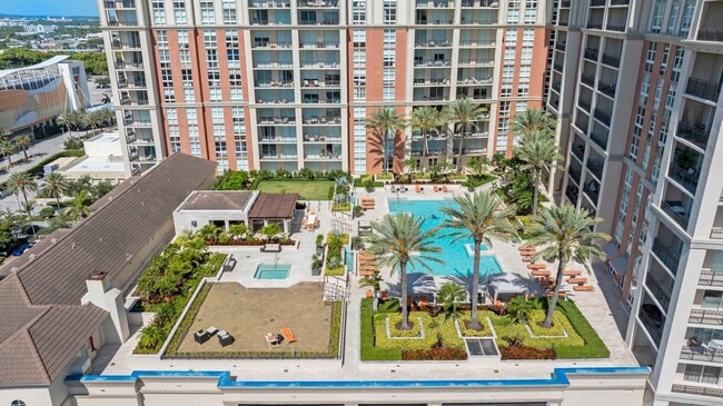 Building Photo - 550 Okeechobee Blvd