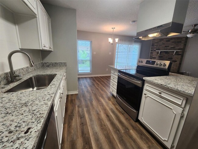 Building Photo - 3 BR/2BA | Renovated Single Family Home | 2-Car Garage | Fenced backyard