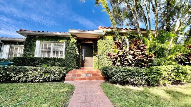 Building Photo - 5785 SW 54th Terrace