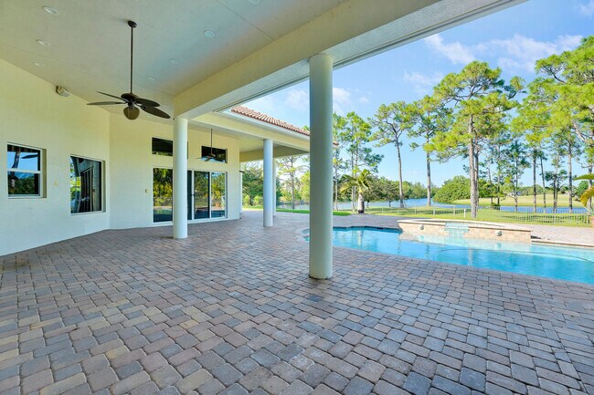 Building Photo - 11985 Carnegie Pl