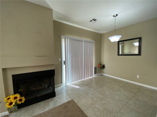 Building Photo - 1661 Cloister Ave