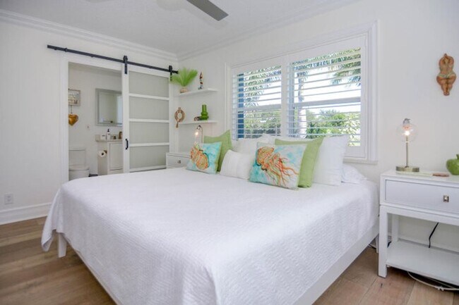 Building Photo - 3396 Pebble Pl