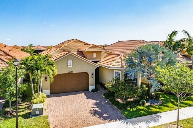 Building Photo - 11856 Leon Cir N