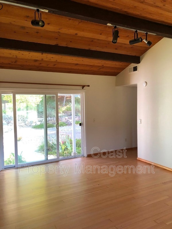Building Photo - 17959 Berta Canyon Rd