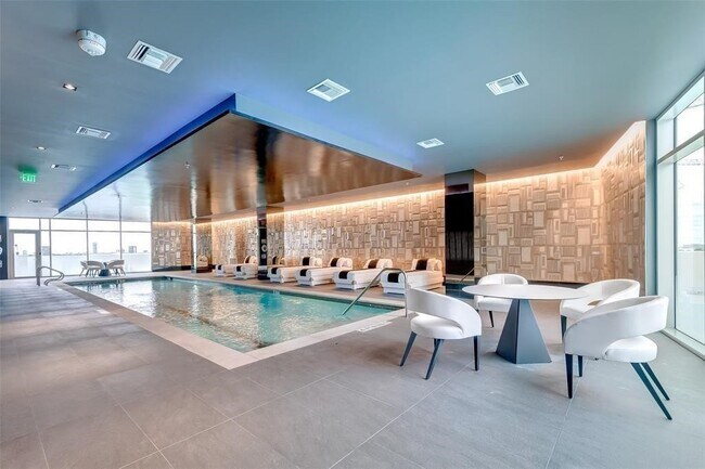 Building Photo - 4521 San Felipe St