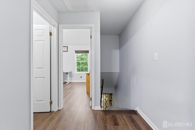 Building Photo - 2804 Cricket Cir