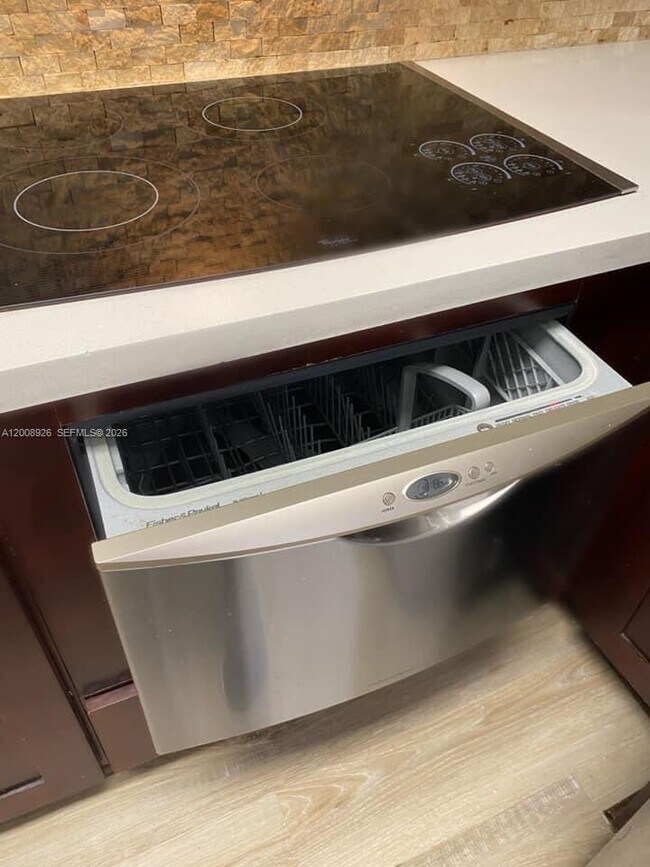 Building Photo - 3225 Bird Ave