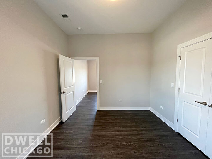 Building Photo - 1724 W Greenleaf Ave