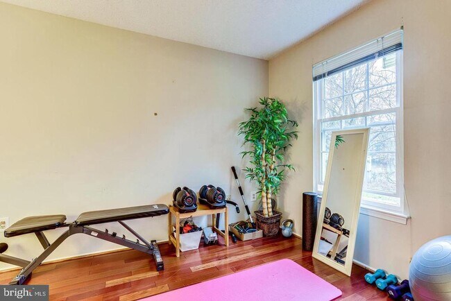 Building Photo - 7761 Inversham Dr