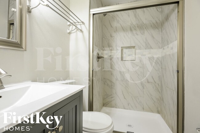 Building Photo - 11321 Amboy Ln