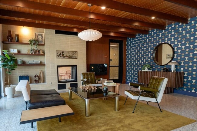 Building Photo - 1701 Simond Ave Ave