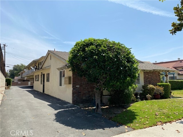 Primary Photo - 320 N Stoneman Ave