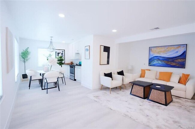 Building Photo - 3813 W 173rd St