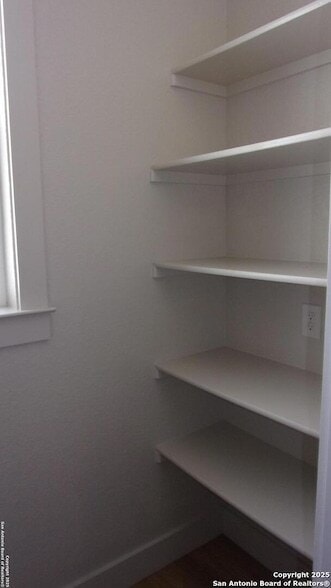 Building Photo - 1482 Birch Ln