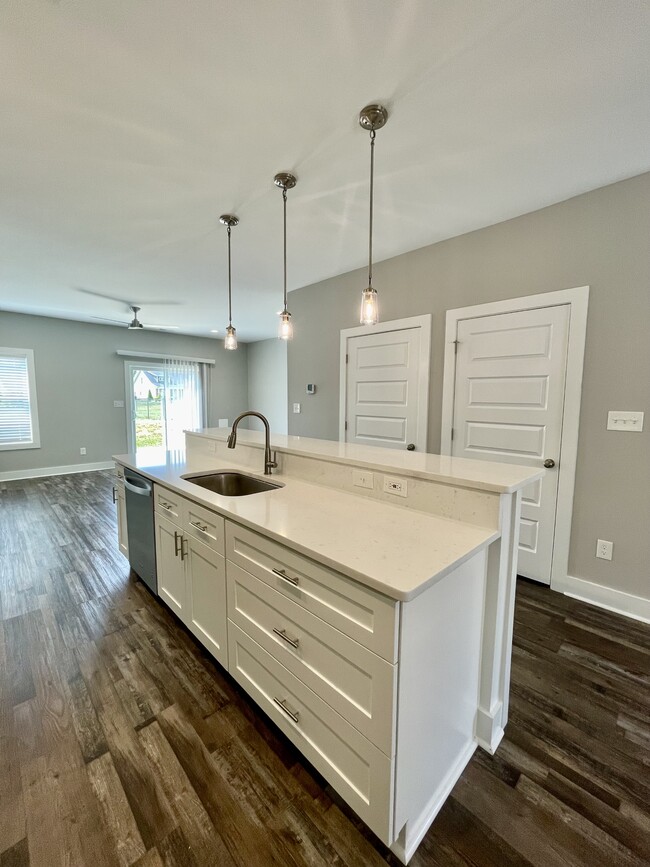 Building Photo - 33 Zentry Pl