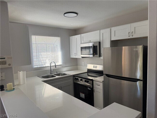 Building Photo - 2967 Juniper Hills Blvd