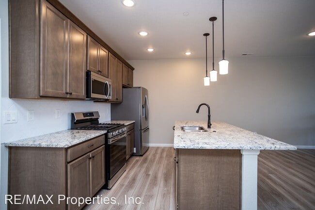 Building Photo - 2 br, 3 bath House - 1623 Spring Water Point