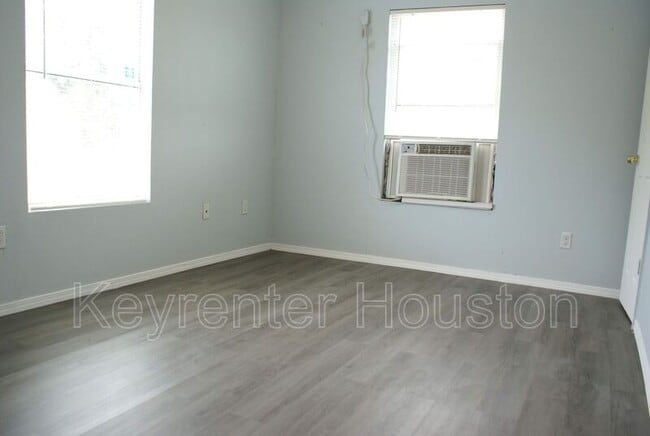 Building Photo - 2511 Rosalie St