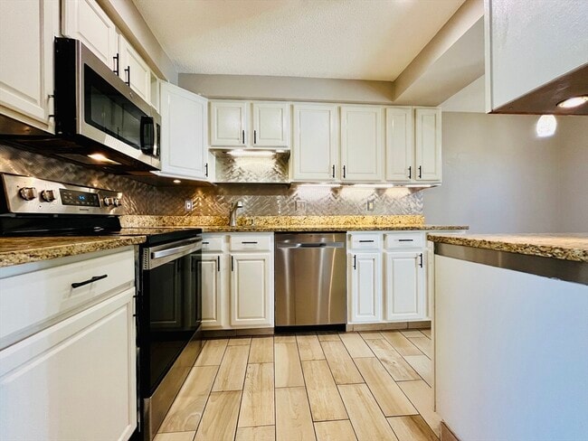 Building Photo - 30 Margin St