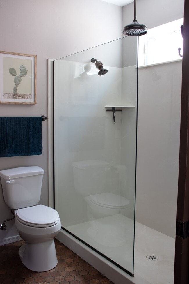 Building Photo - Unfurnished, 1-Year Long-Term Rental