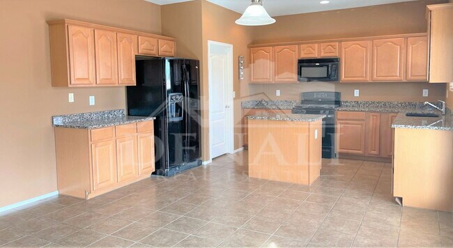 Building Photo - 925 E Canyon Rock Rd