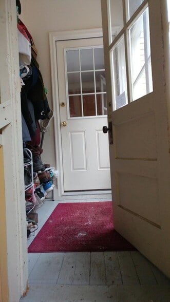 Building Photo - 28 Brookes Ave